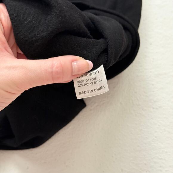 Liyo Hon Black Mock Neck Half Sleeve Stretch Top, Size Medium - Picture 4 of 5